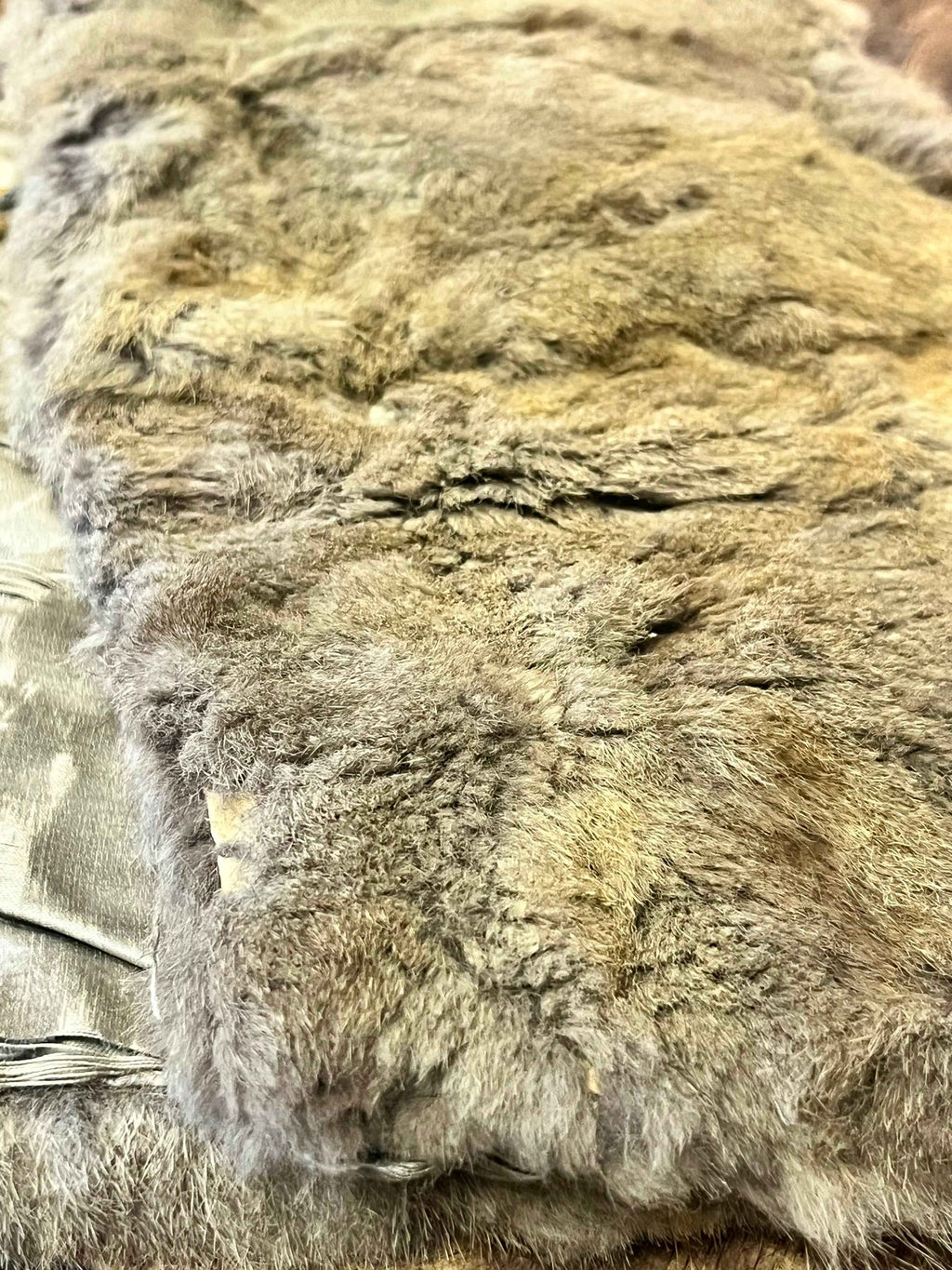 1920s Vintage Mink Fur Shoulder Pelt | Antique Stole Collar | Light Tone Old Hollywood Wrap
