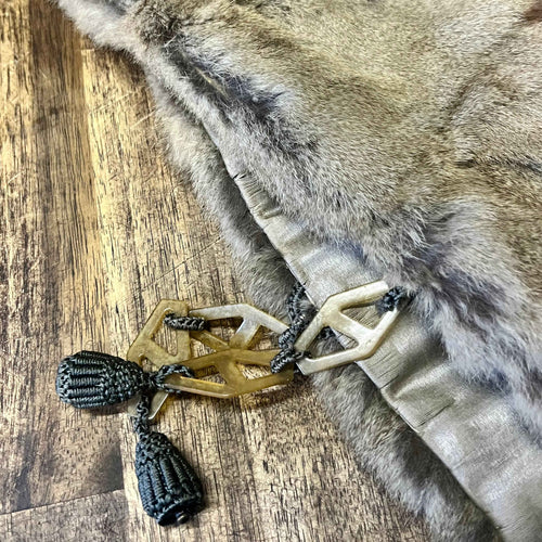 1920s Vintage Mink Fur Shoulder Pelt | Antique Stole Collar | Light Tone Old Hollywood Wrap