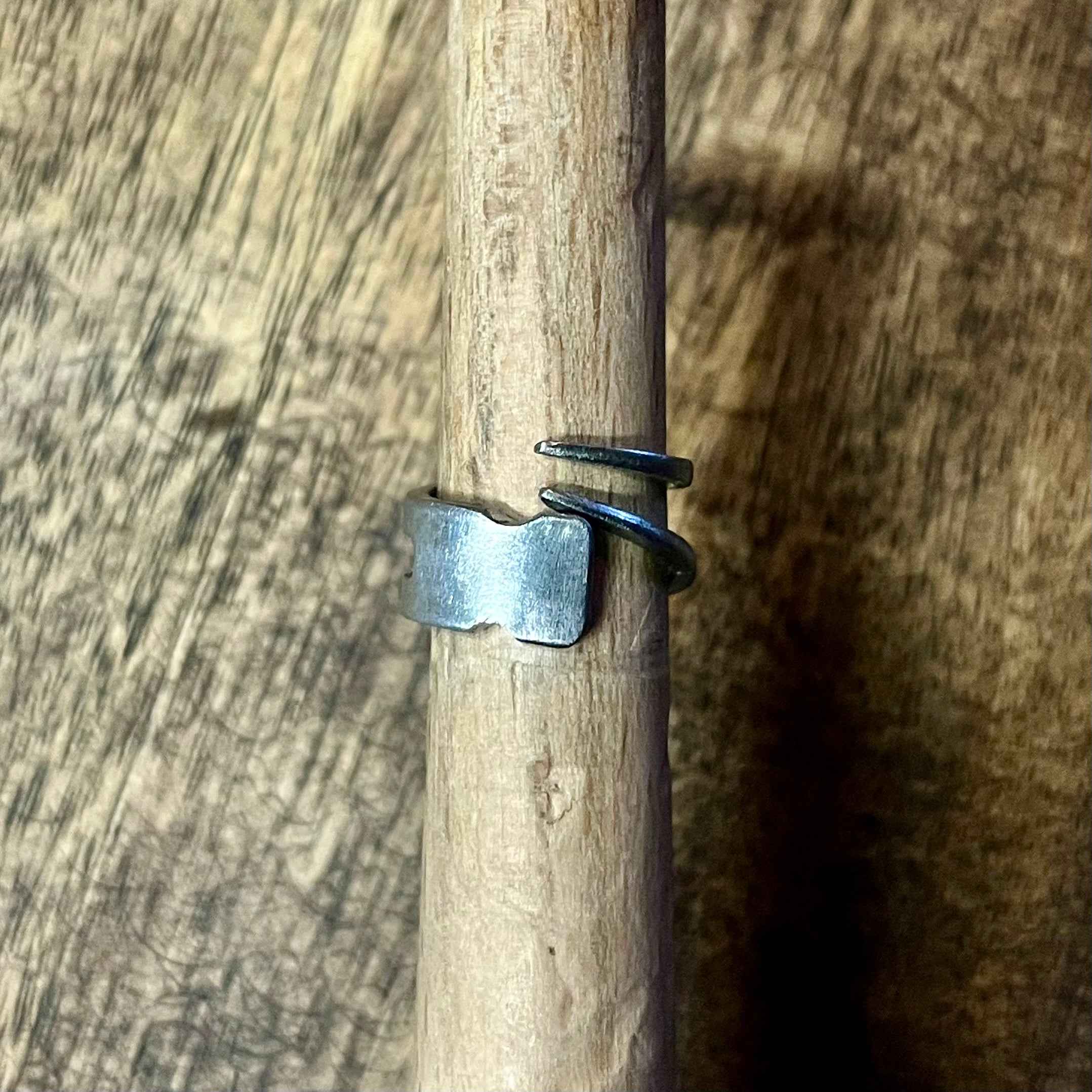 Dio #2 Stainless Ring | 3.5/4